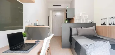 granada içinde aydınlık özel oda