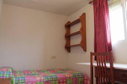 granada içinde aydınlık özel oda