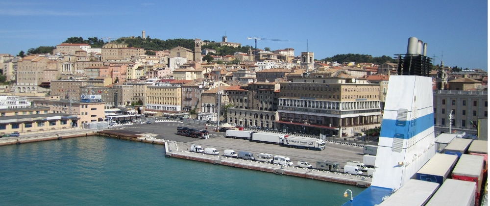 Ancona’da paylaşımlı daireler, odalar ve ev arkadaşlığı