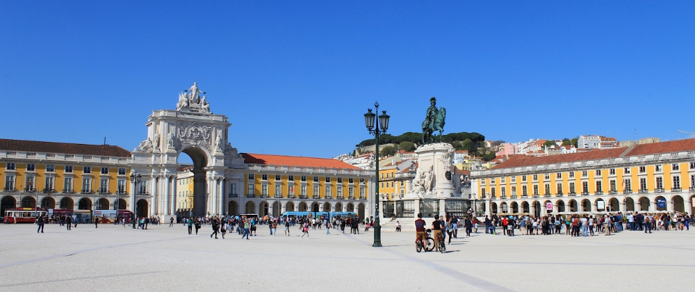 Flats, rooms and residences near the Technical University of Lisbon